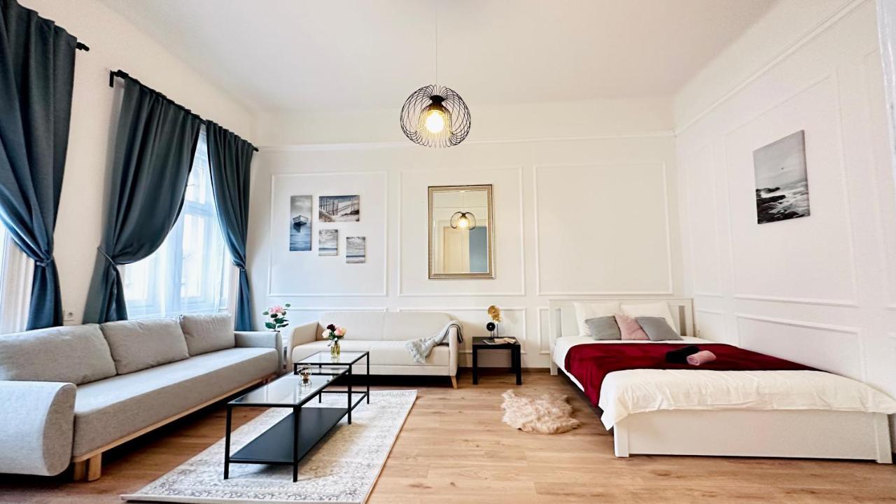 Jozsef 18 Apartment - 5 Mins To New York Cafe Budapešť Exteriér fotografie